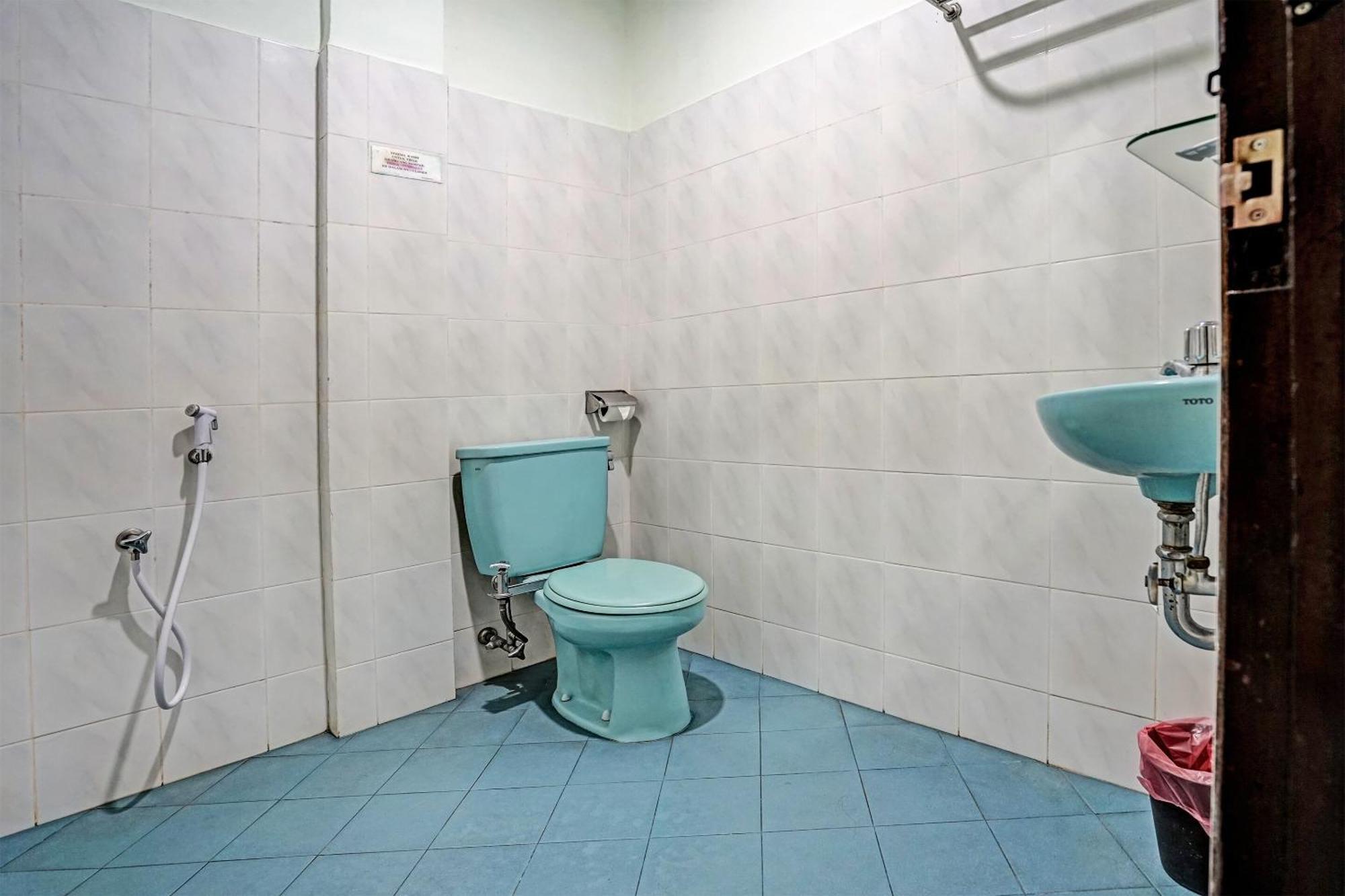 Super Oyo 91805 Hotel Wisma Bari باليمبانغْ المظهر الخارجي الصورة